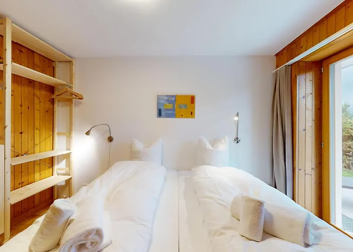 Flat With Panoramic View, Bela Youva #1 * 克莱恩 蒙塔纳